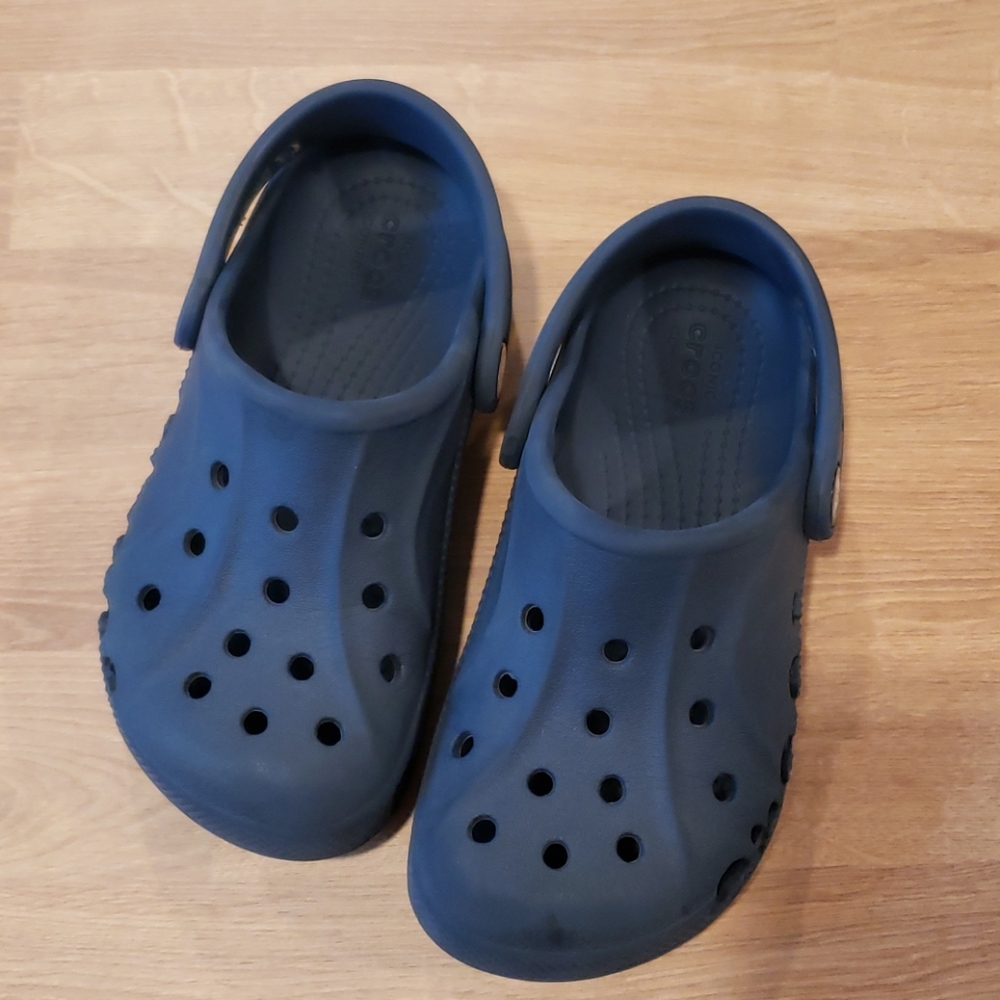 Kids navy crocs, 12